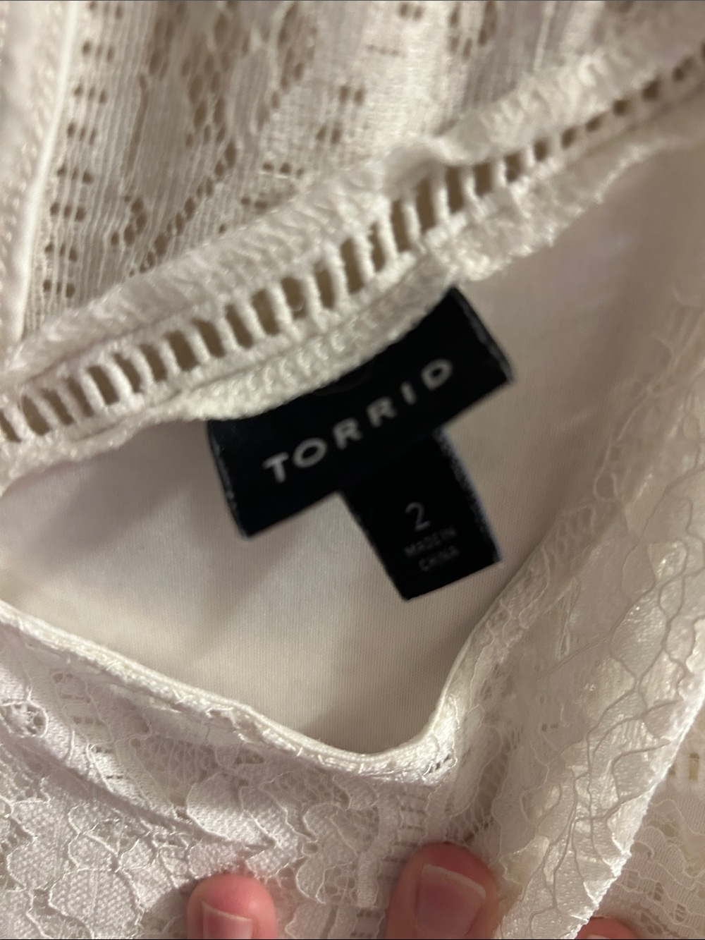 Torrid Size 2 White Lace Sleeveless Women's Top - Picture 3 of 4
